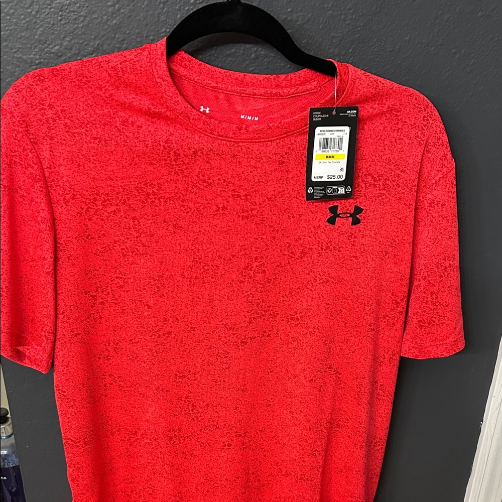 Under Armour Men's Vibrant Red Short Sleeve Tee